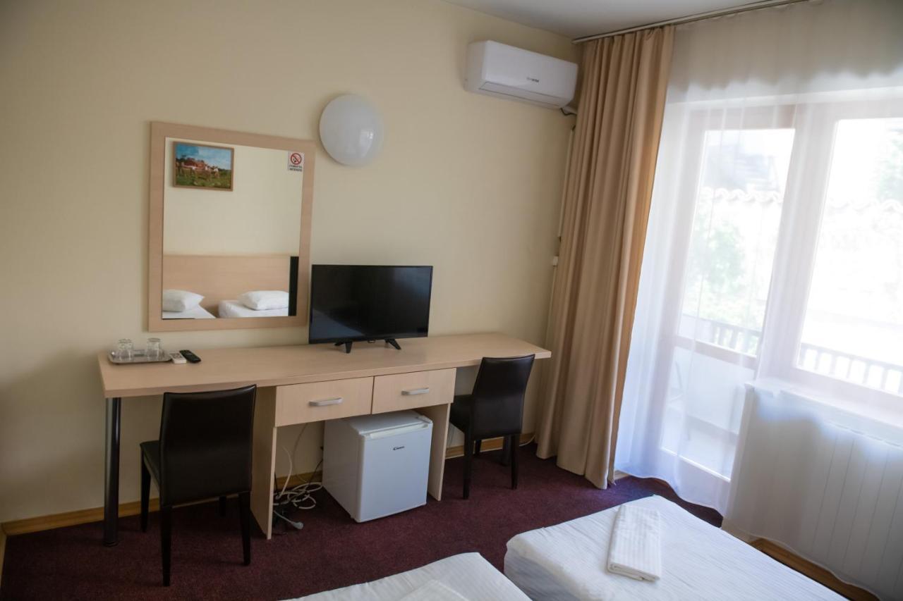Hotel Panoramic Râmnicu Vâlcea Exterior foto